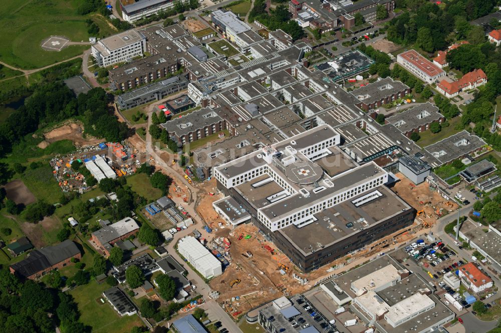 Lübeck von oben - Krankenhaus UKSH Universitätsklinikum Schleswig-Holstein im Ortsteil St. Jürgen in Lübeck im Bundesland Schleswig-Holstein, Deutschland