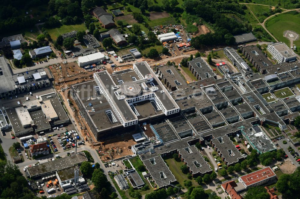 Lübeck aus der Vogelperspektive: Krankenhaus UKSH Universitätsklinikum Schleswig-Holstein im Ortsteil St. Jürgen in Lübeck im Bundesland Schleswig-Holstein, Deutschland