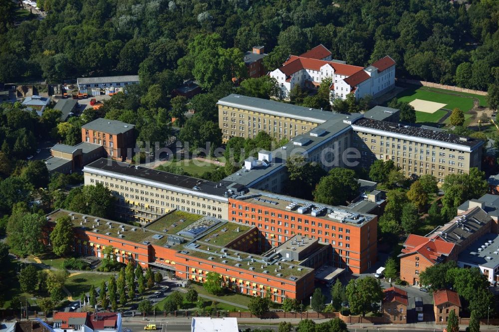 Luftaufnahme Berlin - Krankenhaus Vivantes Klinikum im Friedrichshain in Berlin