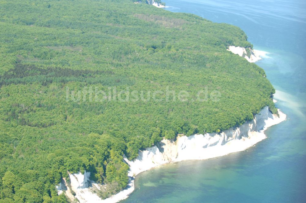 Luftaufnahme Halbinsel Jasmund - Kreidefelsen der Insel Rügen