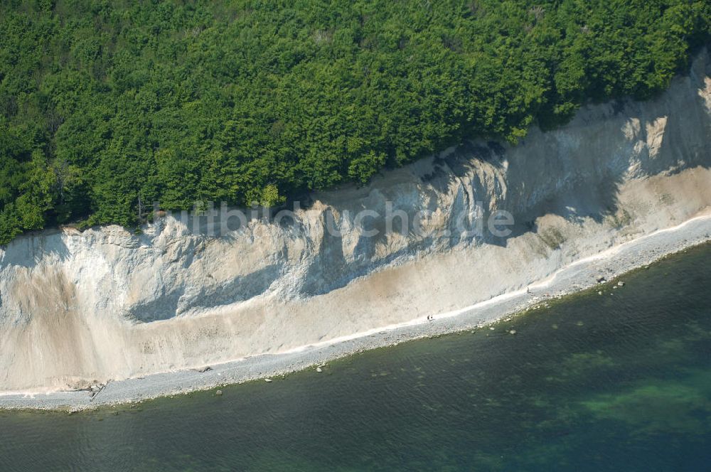 Luftaufnahme Halbinsel Jasmund - Kreidefelsen der Insel Rügen