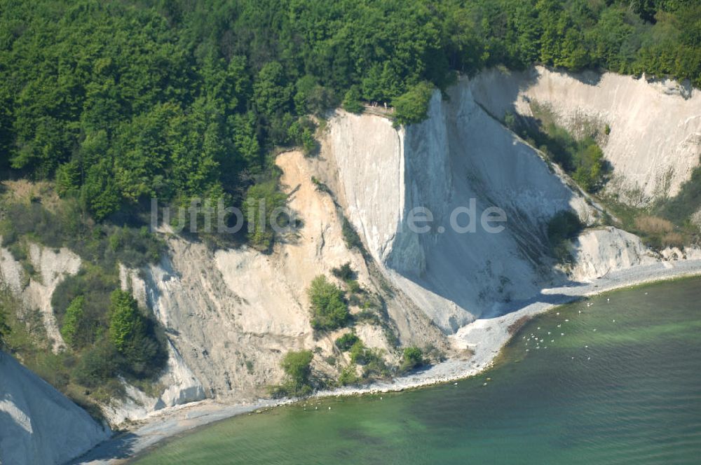 Luftaufnahme Halbinsel Jasmund - Kreidefelsen der Insel Rügen