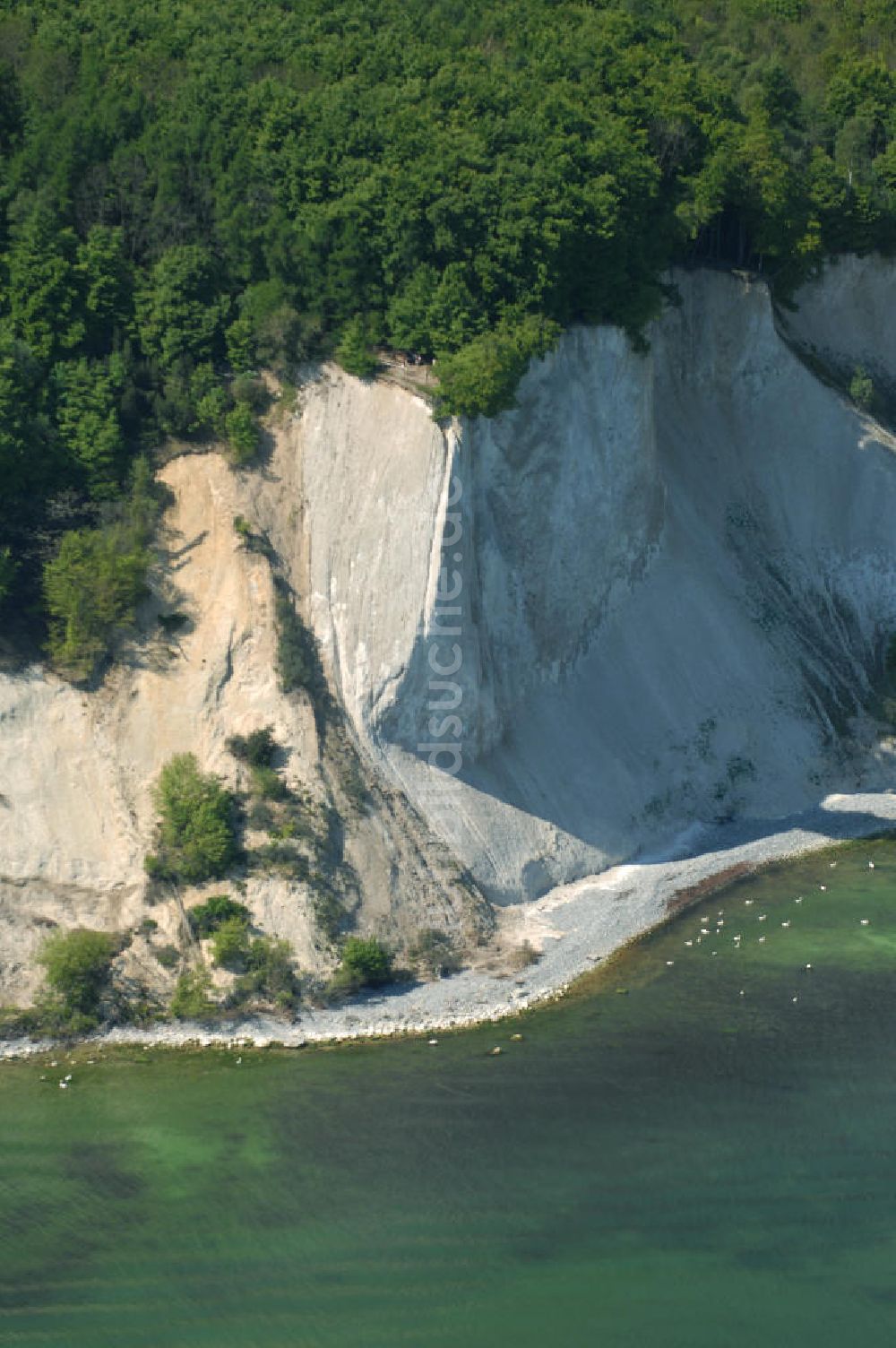 Halbinsel Jasmund aus der Vogelperspektive: Kreidefelsen der Insel Rügen