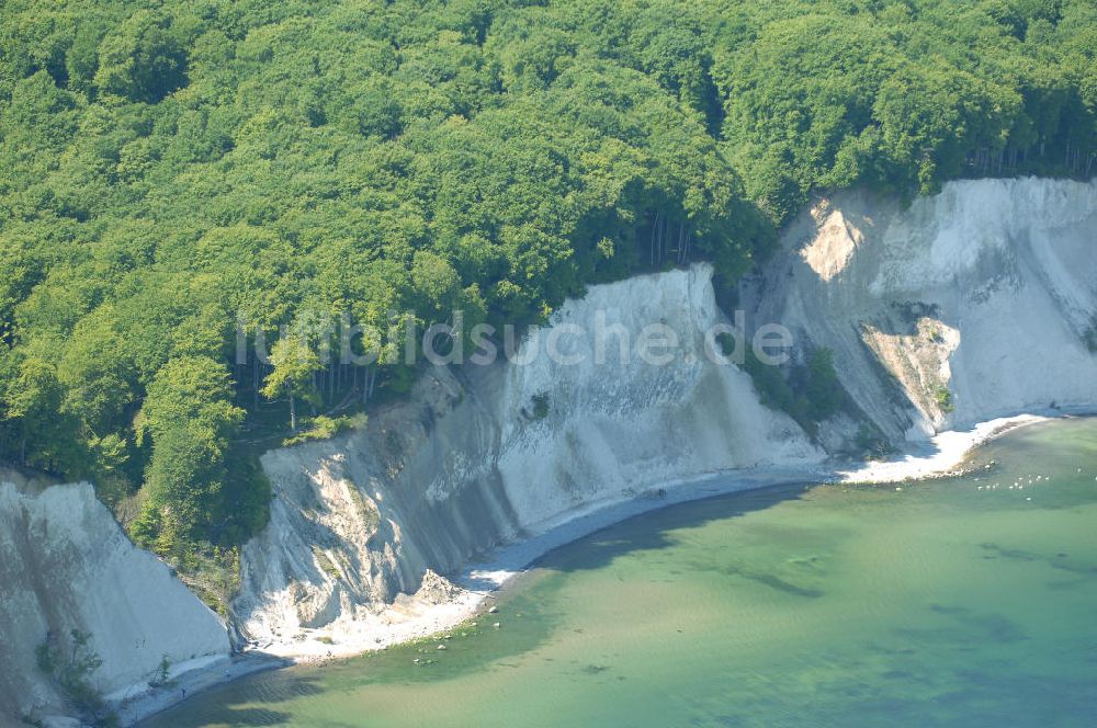 Luftbild Halbinsel Jasmund - Kreidefelsen der Insel Rügen