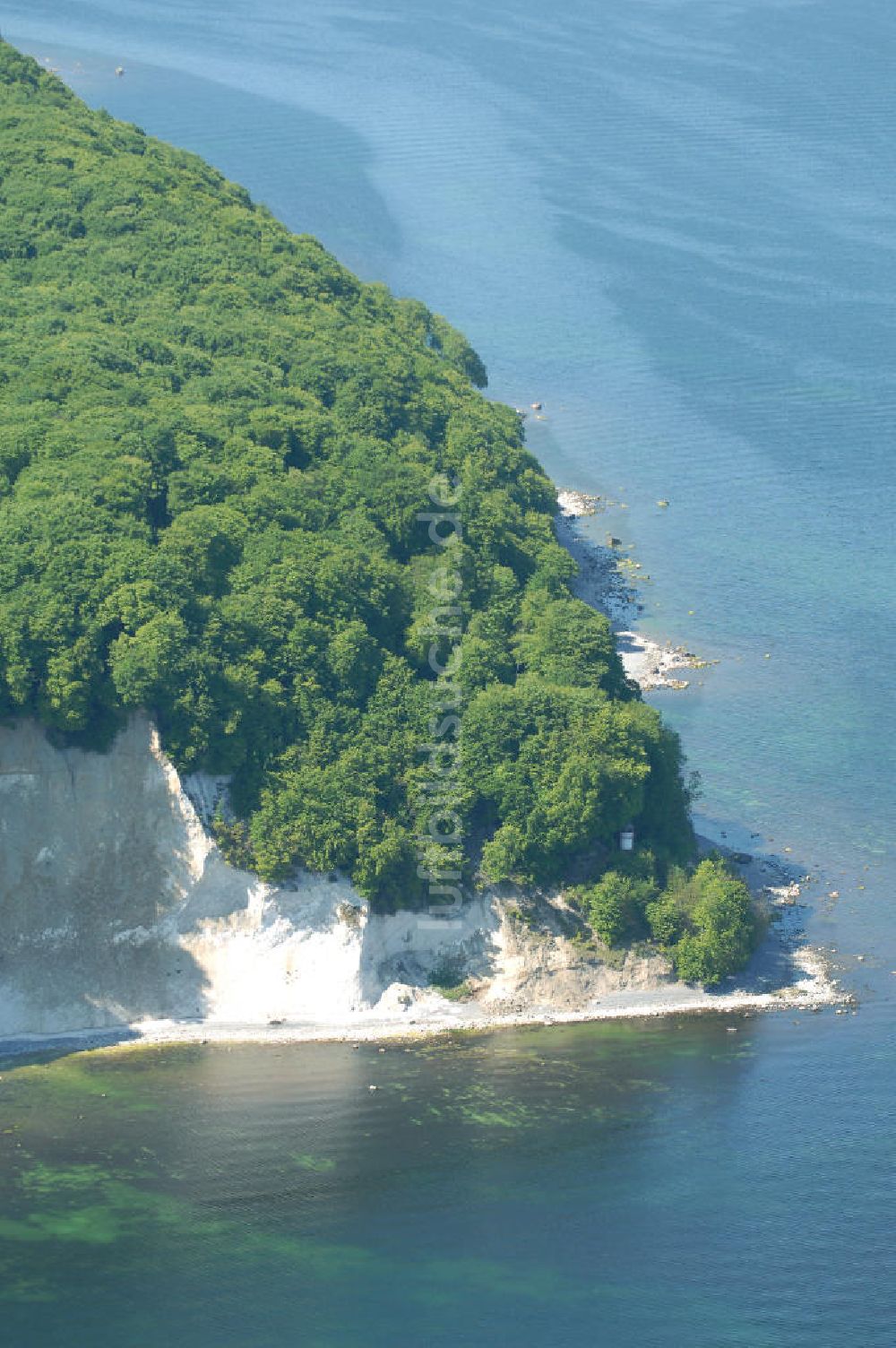 Halbinsel Jasmund aus der Vogelperspektive: Kreidefelsen der Insel Rügen