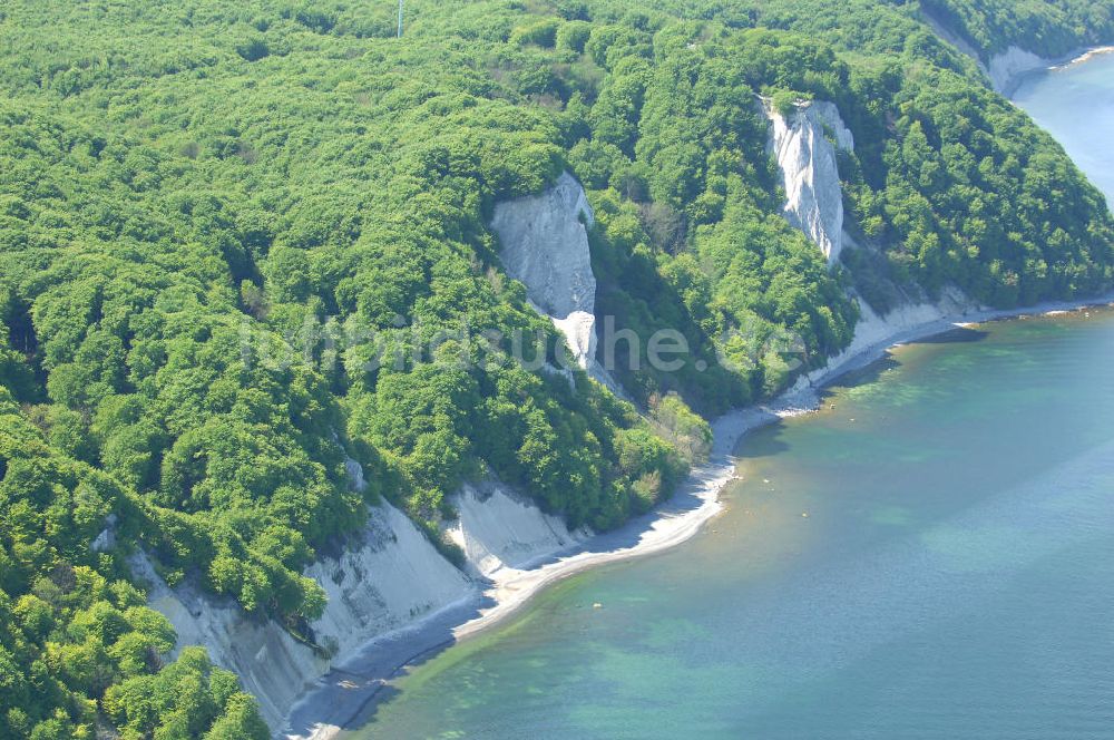 Halbinsel Jasmund von oben - Kreidefelsen der Insel Rügen