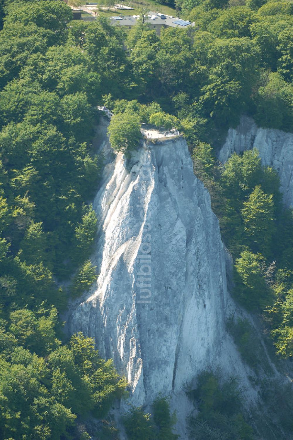 Luftbild Halbinsel Jasmund - Kreidefelsen der Insel Rügen