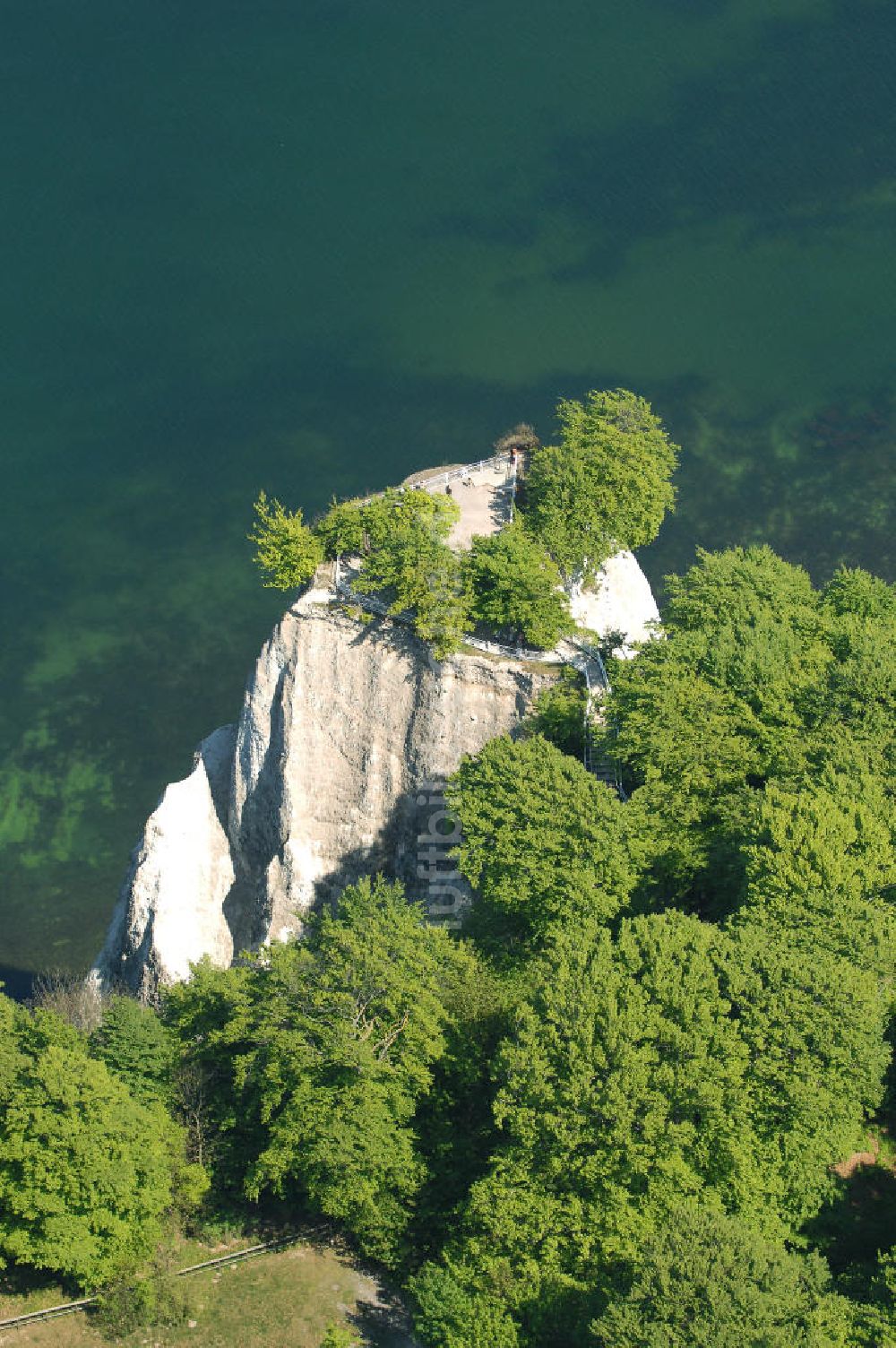 Luftbild Halbinsel Jasmund - Kreidefelsen der Insel Rügen