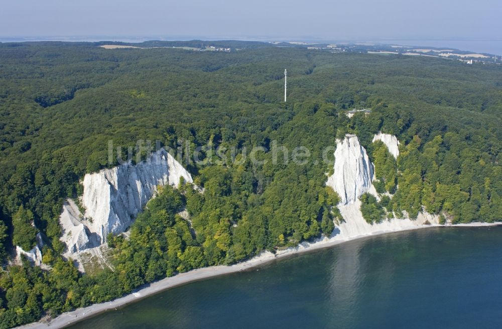 Sassnitz aus der Vogelperspektive: Kreidefelsen Königsstuhl bei Sassnitz im Bundesland Mecklenburg-Vorpommern