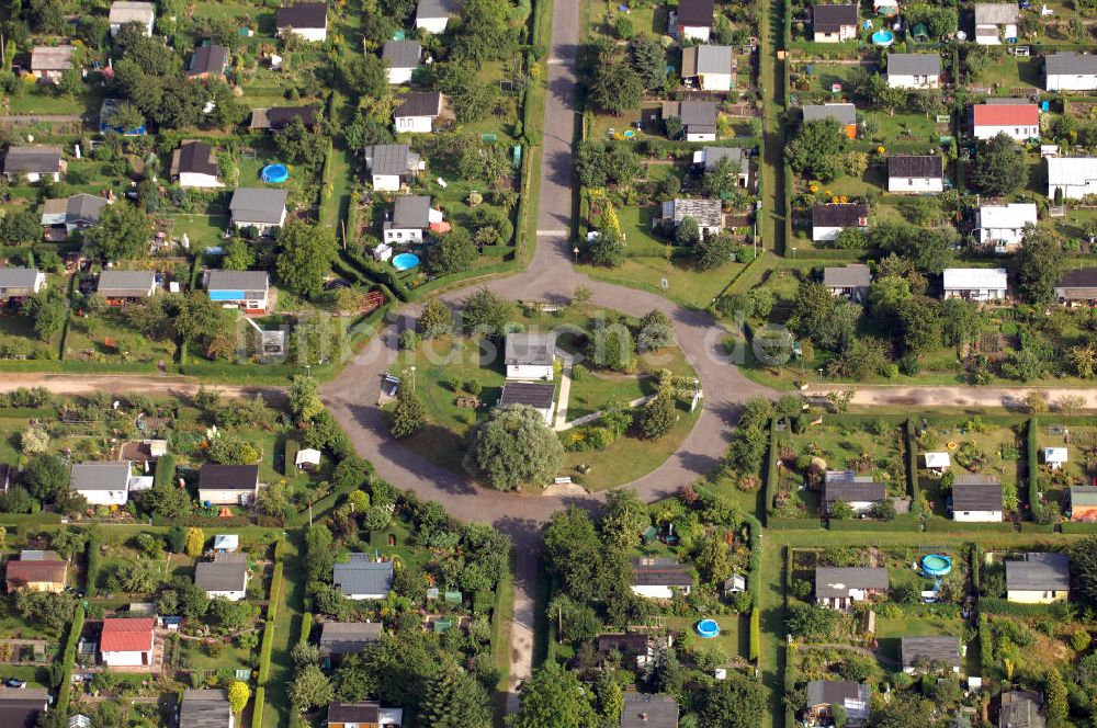 Luftbild Berlin - Kreisverkehr in Berliner Gartenkolonie