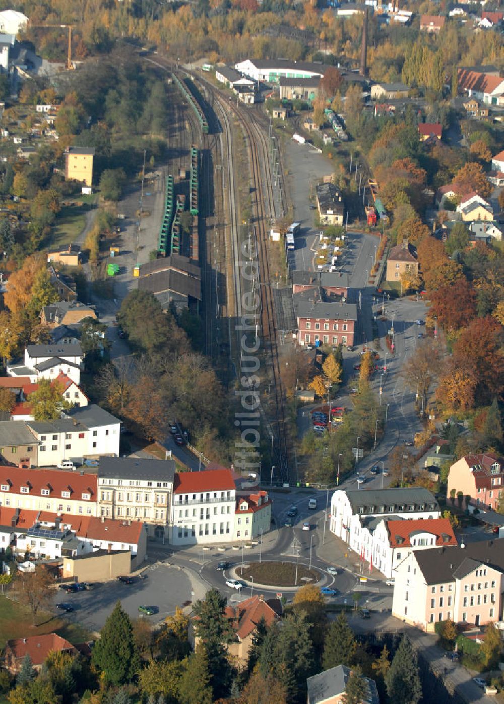 Kamenz aus der Vogelperspektive: Kreisverkehr Bönischplatz und Bahnhof in Kamenz