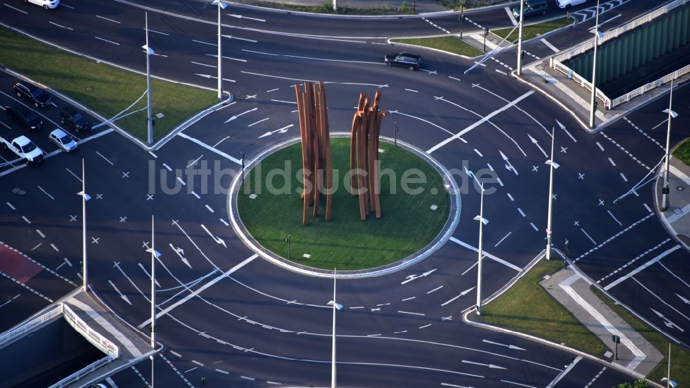 Bonn von oben - Kreisverkehr auf der Friedrich-Ebert-Allee in Bonn im Bundesland Nordrhein-Westfalen, Deutschland