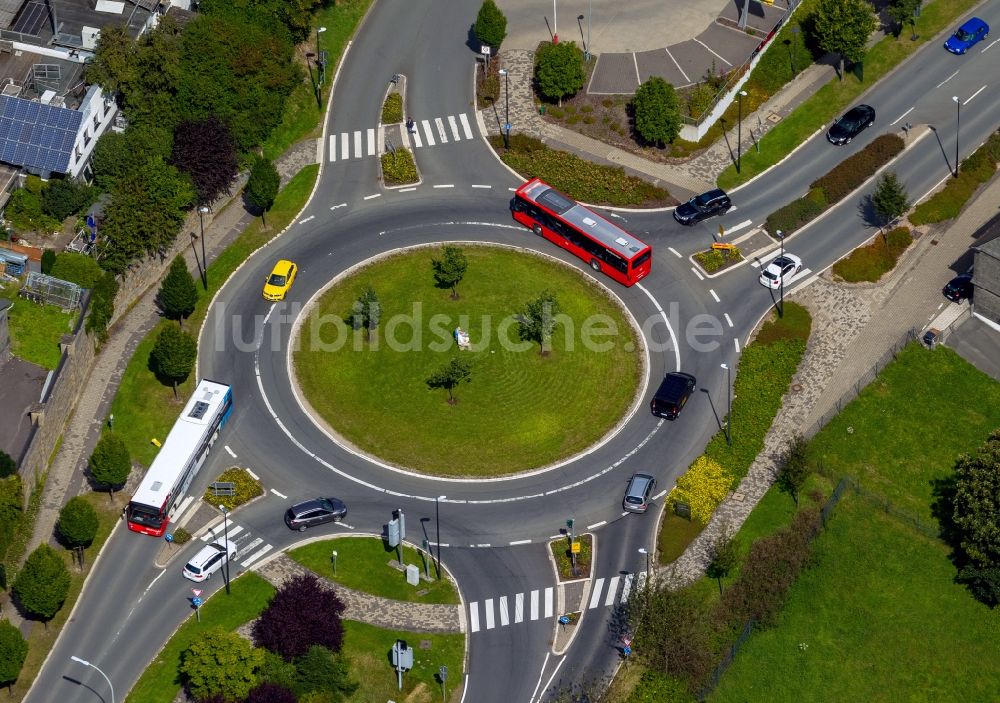 Schmallenberg aus der Vogelperspektive: Kreisverkehr in Schmallenberg im Bundesland Nordrhein-Westfalen