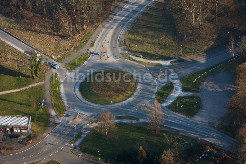 Essen aus der Vogelperspektive: Kreisverkehr im Stadtteil Kupferdreh in Essen im Bundesland Nordrhein-Westfalen