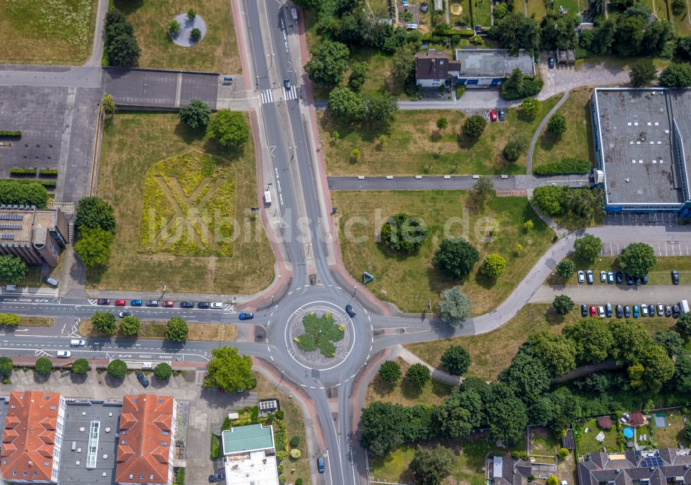 Castrop-Rauxel aus der Vogelperspektive: Kreisverkehr - Straßenverlauf Bahnhofstraße - Europaplatz in Castrop-Rauxel im Bundesland Nordrhein-Westfalen, Deutschland