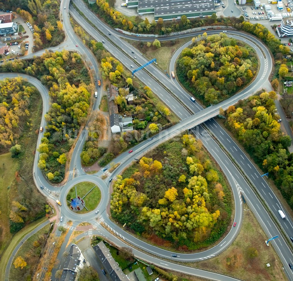 Bochum von oben - Kreisverkehr - Straßenverlauf in Bochum im Bundesland Nordrhein-Westfalen