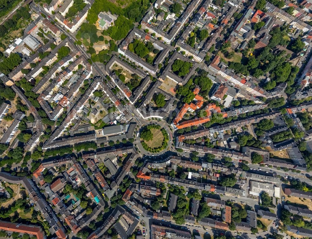 Dortmund aus der Vogelperspektive: Kreisverkehr - Straßenverlauf am Borsigplatz in Dortmund im Bundesland Nordrhein-Westfalen, Deutschland