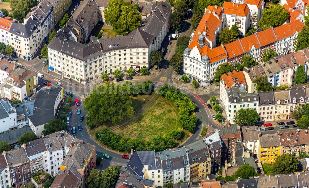 Dortmund von oben - Kreisverkehr - Straßenverlauf am Borsigplatz in Dortmund im Bundesland Nordrhein-Westfalen, Deutschland