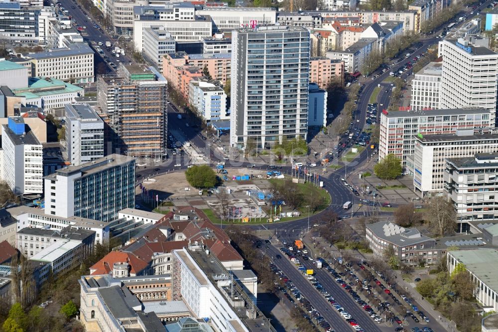 Berlin von oben - Kreisverkehr - Straßenverlauf Ernst-Reuter-Platz im Ortsteil Charlottenburg in Berlin, Deutschland