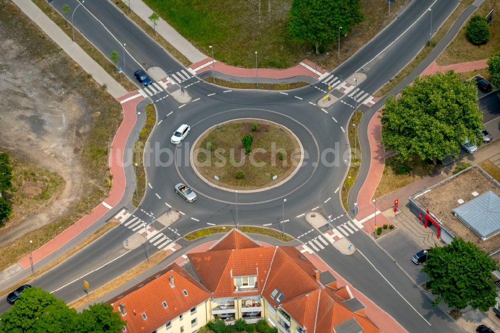 Luftbild Dorsten - Kreisverkehr - Straßenverlauf der Halterner Straße - der Fürst-Leopold-Allee - Freiligrathstraße im Ortsteil Hervest in Dorsten im Bundesland Nordrhein-Westfalen, Deutschland