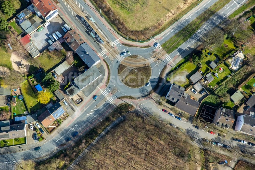 Herne von oben - Kreisverkehr - Straßenverlauf An den Klärbrunnen - Hordeler Straße im Ortsteil Wanne-Eickel in Herne im Bundesland Nordrhein-Westfalen