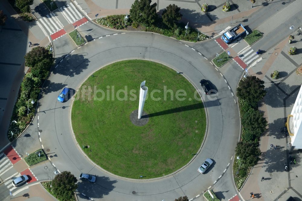 Luftaufnahme Hanau - Kreisverkehr - Straßenverlauf am Kurt-Blaum-Platz in Hanau im Bundesland Hessen