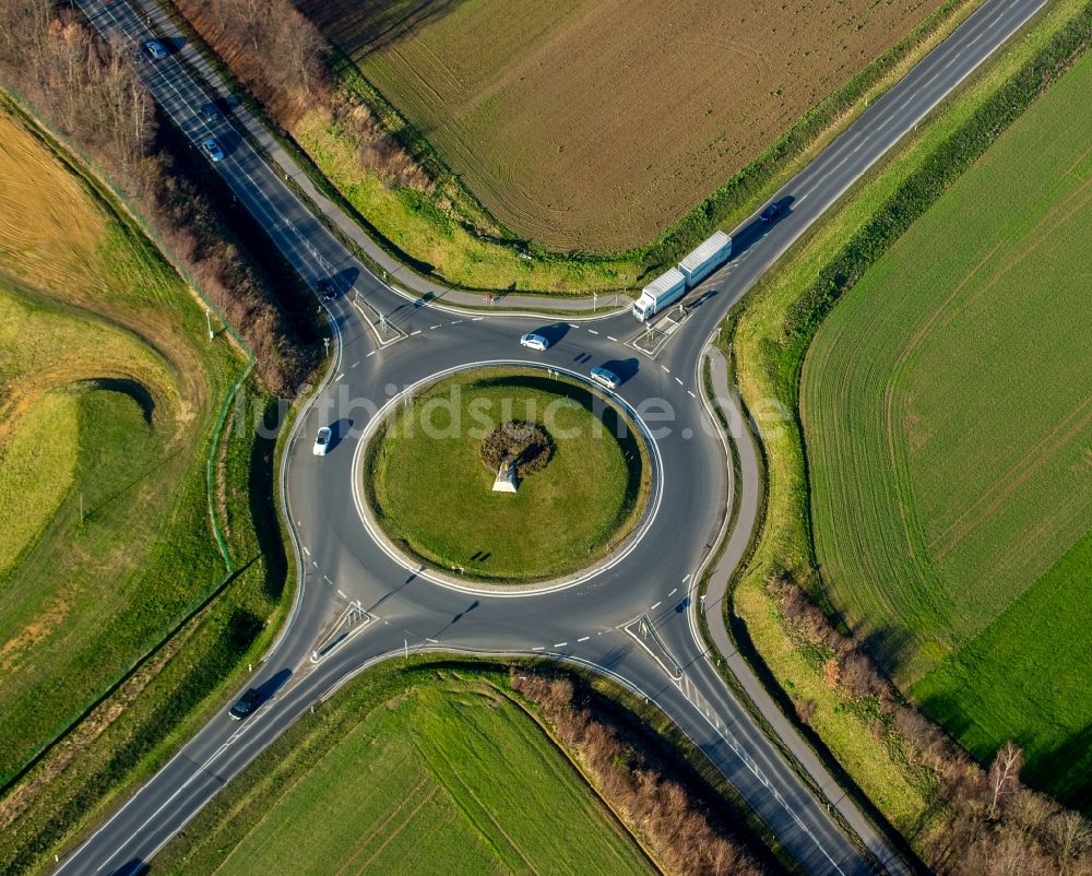 Luftaufnahme Baesweiler - Kreisverkehr - Straßenverlauf Landstraße 57n und L225 in Baesweiler im Bundesland Nordrhein-Westfalen