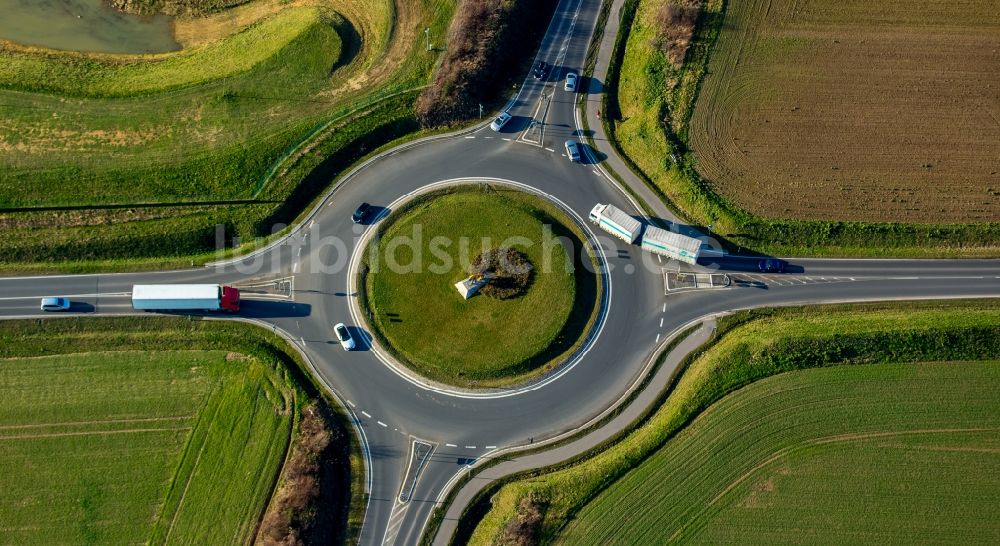 Luftbild Baesweiler - Kreisverkehr - Straßenverlauf Landstraße 57n und L225 in Baesweiler im Bundesland Nordrhein-Westfalen