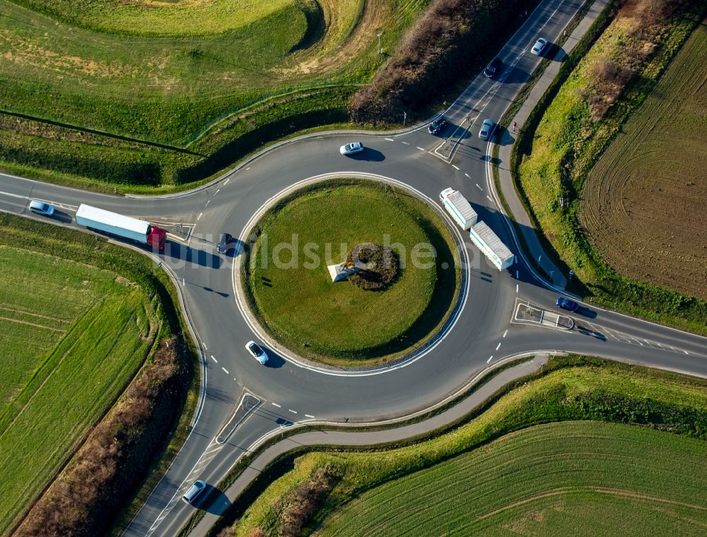 Luftaufnahme Baesweiler - Kreisverkehr - Straßenverlauf Landstraße 57n und L225 in Baesweiler im Bundesland Nordrhein-Westfalen