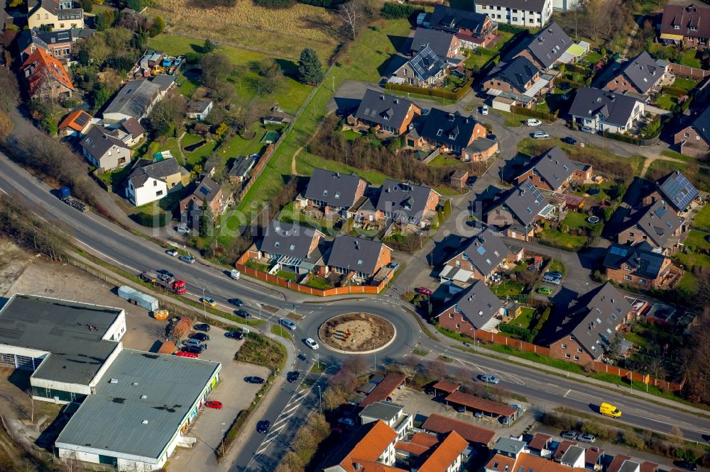 Luftbild Neukirchen - Kreisverkehr - Straßenverlauf Neukirchener Ring, Andreas-Bräm-Straße in Neukirchen im Bundesland Nordrhein-Westfalen