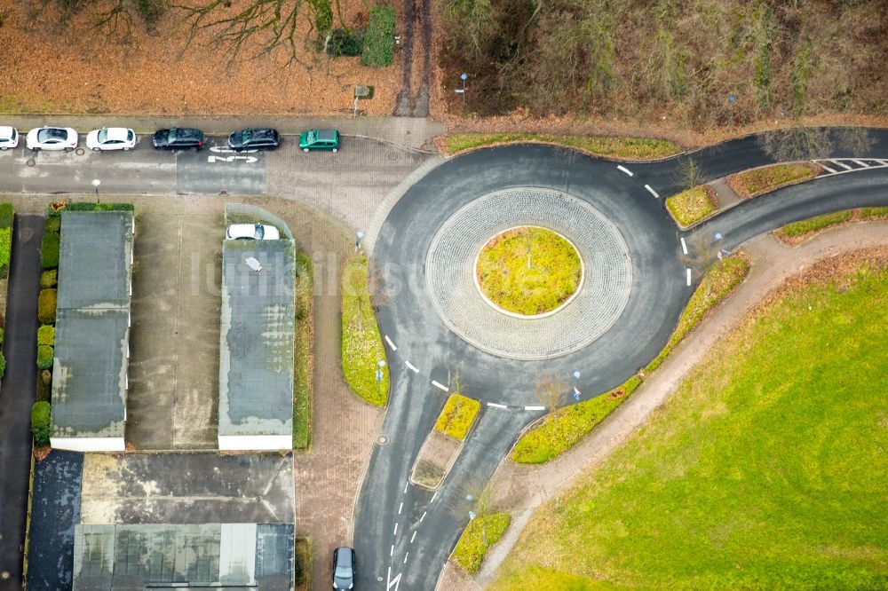 Luftbild Gladbeck - Kreisverkehr - Straßenverlauf nähe Zweckeler Wald mit der Feldhauser Straße und Frochtwinkel in Gladbeck im Bundesland Nordrhein-Westfalen