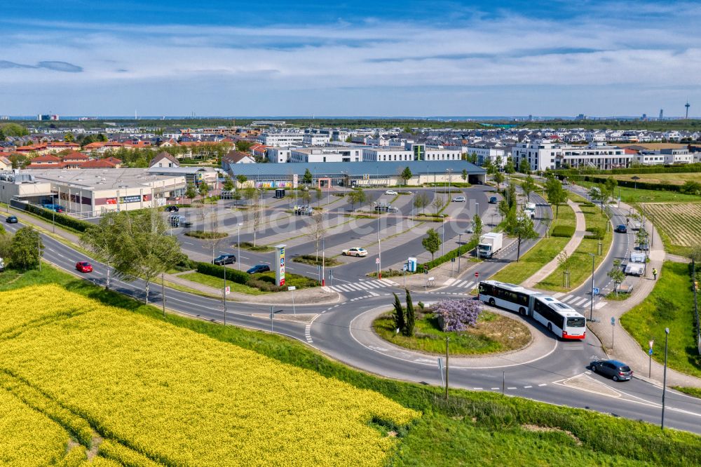 Luftaufnahme Köln - Kreisverkehr - Straßenverlauf im Ortsteil Widdersdorf in Köln im Bundesland Nordrhein-Westfalen, Deutschland