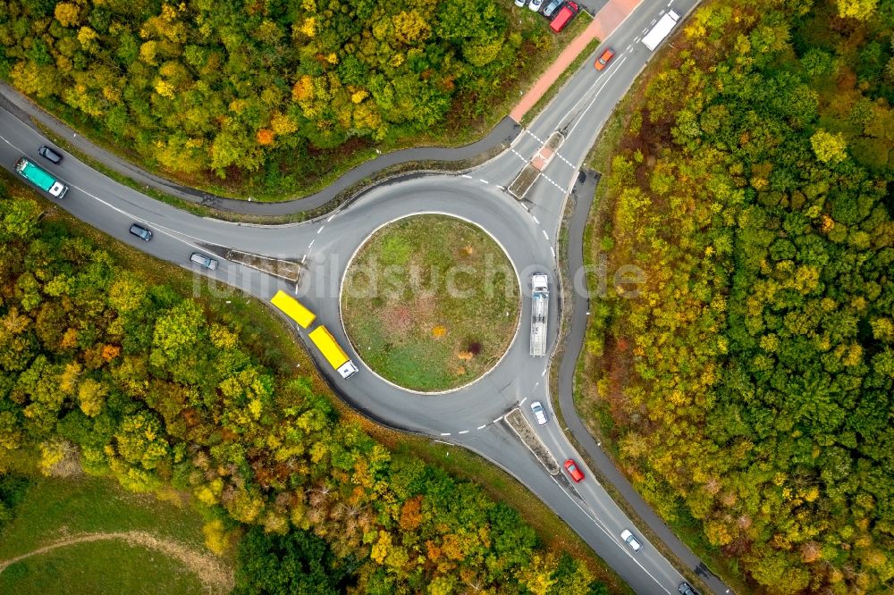 Luftaufnahme Bönen - Kreisverkehr - Straßenverlauf Rhynerner Straße in Bönen im Bundesland Nordrhein-Westfalen, Deutschland