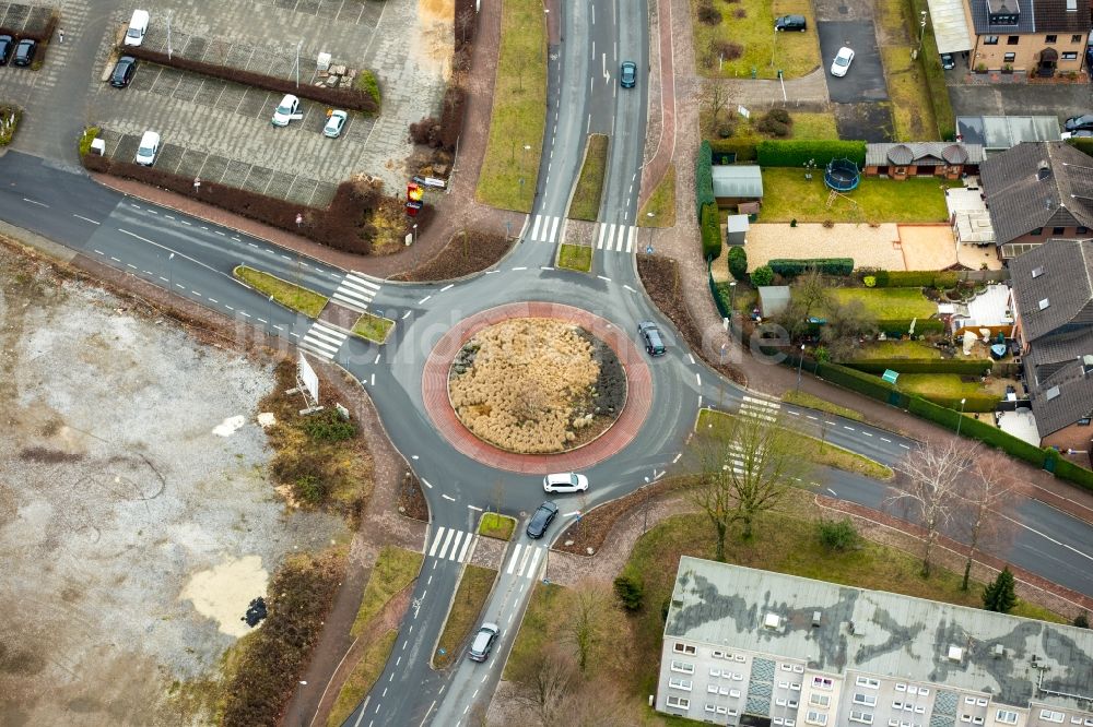 Luftaufnahme Gladbeck - Kreisverkehr - Straßenverlauf Rockwool Straße und Kampstraße im Ortsteil Rentfort in Gladbeck im Bundesland Nordrhein-Westfalen