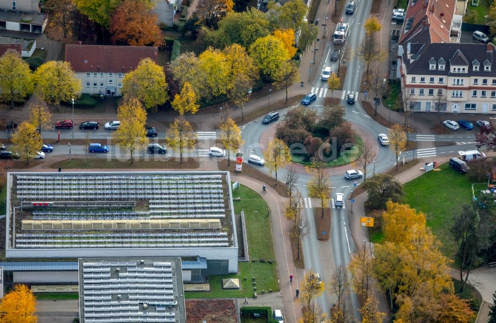 Gladbeck aus der Vogelperspektive: Kreisverkehr - Straßenverlauf der Schützenstraße - In der Dorfheide - Wilhelmstraße in Gladbeck im Bundesland Nordrhein-Westfalen, Deutschland