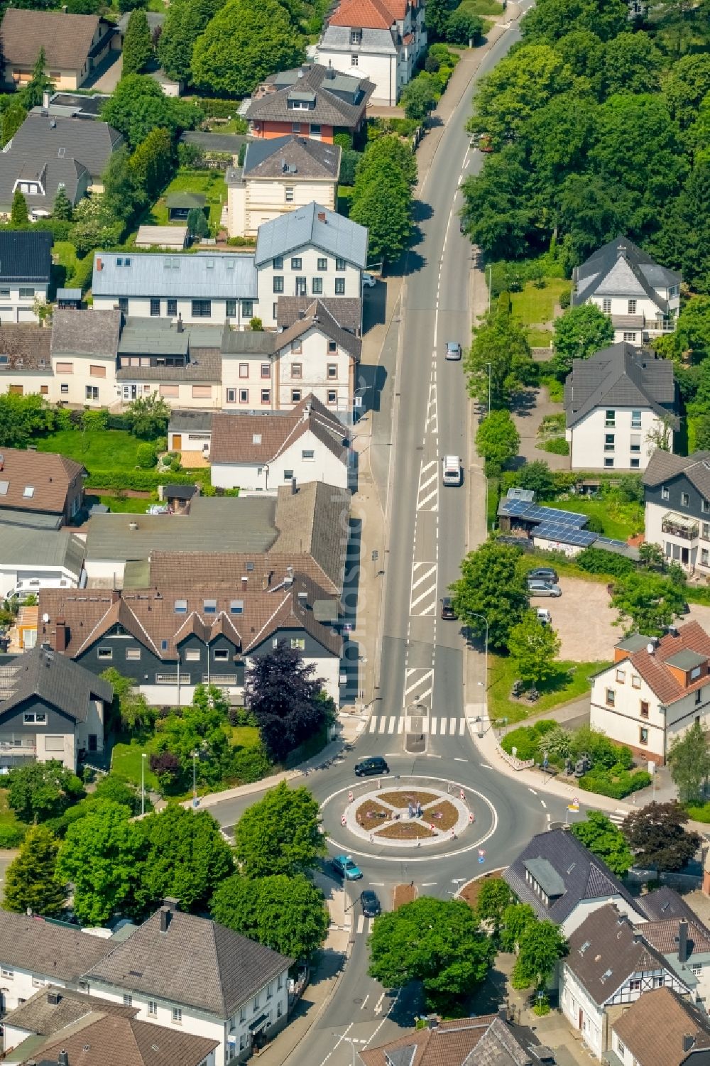 Luftbild Breckerfeld - Kreisverkehr - Straßenverlauf Westring - Frankfurter Straße - Prioreier Straße in Breckerfeld im Bundesland Nordrhein-Westfalen, Deutschland