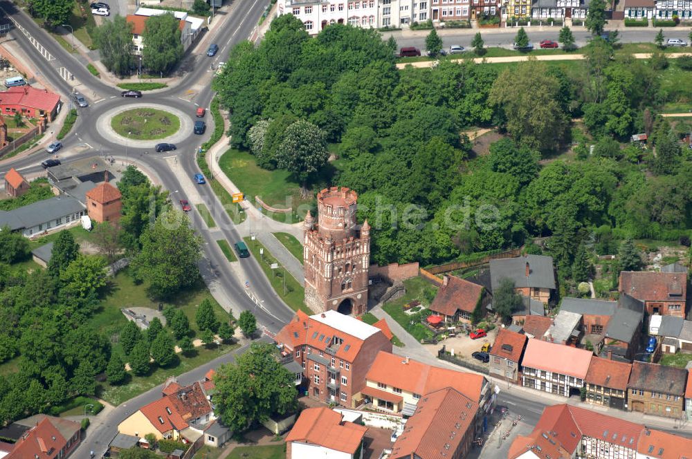 Stendal von oben - Kreisverkehr am Uenglinger Tor in Stendal in Sachsen-Anhalt