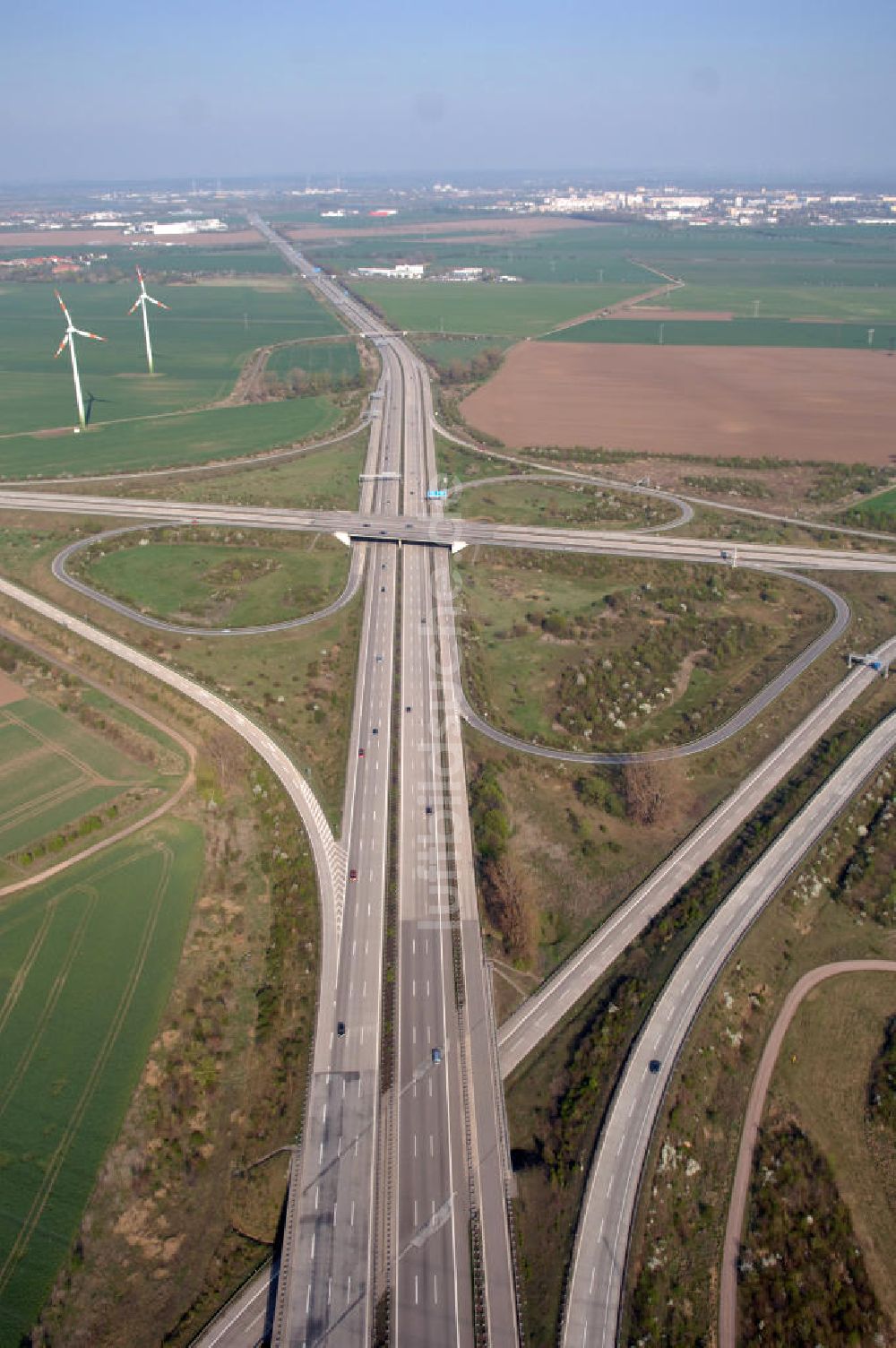 Magdeburg aus der Vogelperspektive: Kreuz Magdeburg A14 / A2