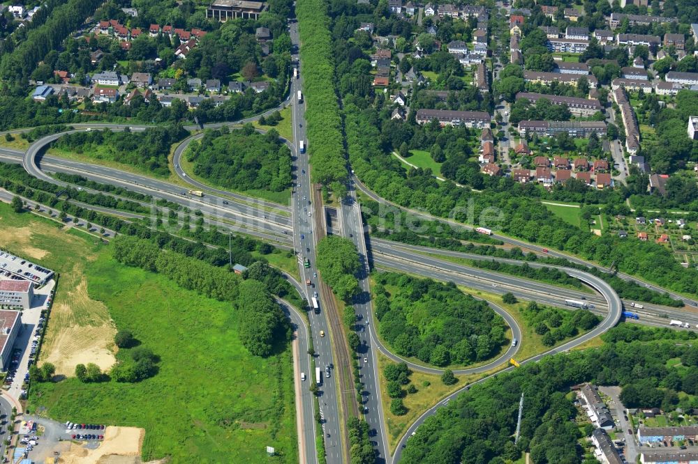 Kamen von oben - Kreuz Stadtkrone Ost an der Schnellstraße Westfalendamm B1 zur Bundesstraße B236 in Dortmund im Bundesland Nordrhein-Westfalen