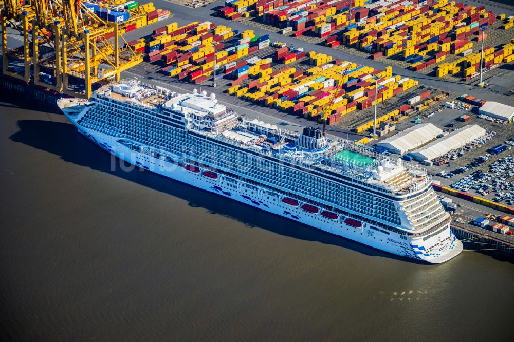 Bremerhaven aus der Vogelperspektive: Kreuzfahrtschiff Aroya Valetta an der Pier in Bremerhaven im Bundesland Bremen, Deutschland