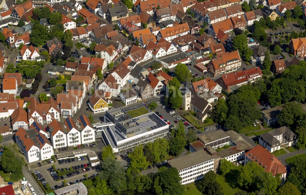 Luftbild Rheda-Wiedenbrück - Kreuzkirche in Rheda-Wiedenbrück im Bundesland Nordrhein-Westfalen