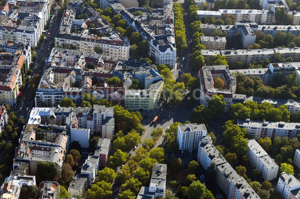 Luftaufnahme Berlin - Kreuzung Bamberger Straße - Hohenstaufenstraße im Ortsteil Wilmersdorf in Berlin, Deutschland