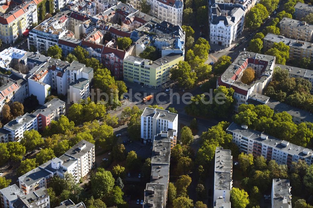 Berlin aus der Vogelperspektive: Kreuzung Bamberger Straße - Hohenstaufenstraße im Ortsteil Wilmersdorf in Berlin, Deutschland