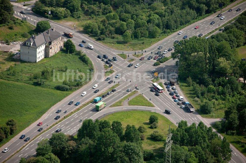 Luftaufnahme Bottrop - Kreuzung der Bundesstraße 224 mit der Landstraße 633 in Bottrop im Bundesland Nordrhein-Westfalen