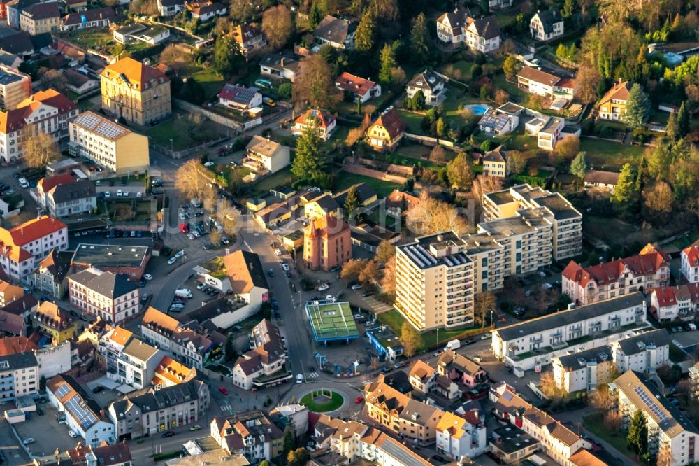 Lahr/Schwarzwald aus der Vogelperspektive: Kreuzung Lahr Ost Friedrichstrasse in Lahr/Schwarzwald im Bundesland Baden-Württemberg, Deutschland