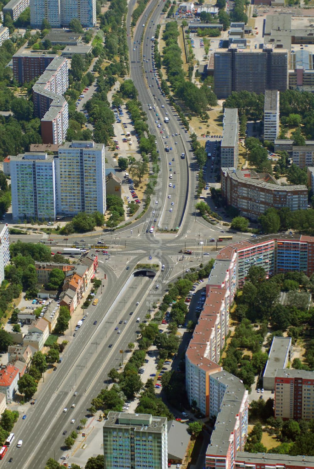 Luftaufnahme Berlin - Kreuzung Rhinstraße - Alt Friedrichsfelde