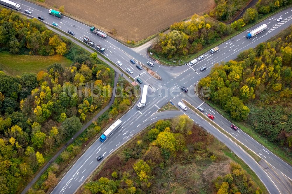 Bönen von oben - Kreuzung Rhynerner Straße - L665 in Bönen im Bundesland Nordrhein-Westfalen, Deutschland