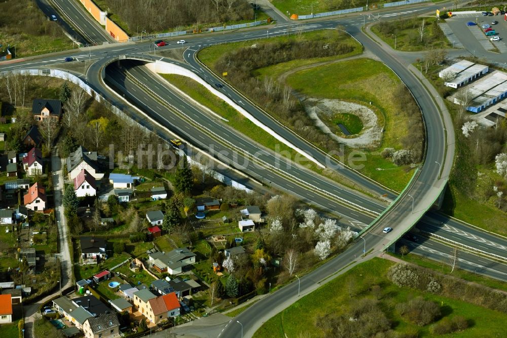 Luftaufnahme Weißenfels - Kreuzung und Verkehrsführung an der Bundesstraße 91 - Burgwerbener Straße in Weißenfels im Bundesland Sachsen-Anhalt, Deutschland