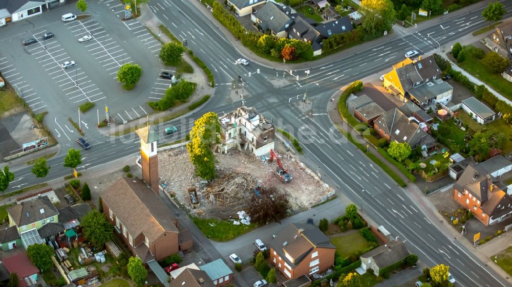 Luftaufnahme Bergkamen - Kreuzung Werner Straße, Westenhellweg und Ostenhellweg im Ortsteil Rünthe in Bergkamen im Bundesland Nordrhein-Westfalen, Deutschland