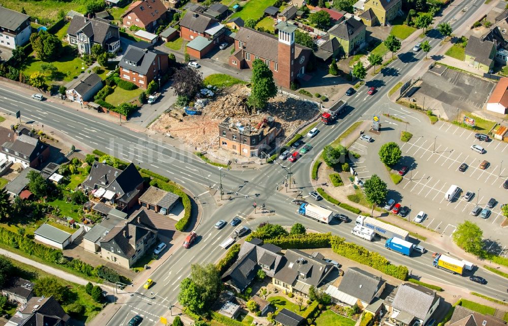 Bergkamen von oben - Kreuzung Werner Straße, Westenhellweg und Ostenhellweg im Ortsteil Rünthe in Bergkamen im Bundesland Nordrhein-Westfalen, Deutschland